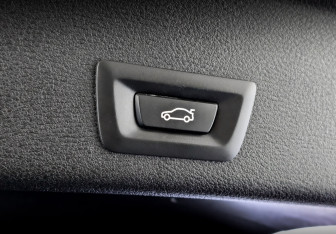 Подержанный автомобиль BMW X4 2016 года (26 фото)