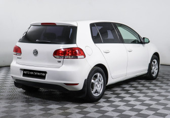 Подержанный автомобиль Volkswagen Golf Hatchback 2012 года (3 фото)