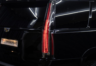 Подержанный автомобиль Cadillac Escalade Suv 2020 года (26 фото)