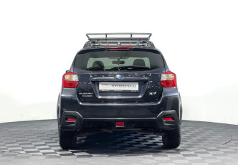 Подержанный автомобиль Subaru XV 2014 года (6 фото)