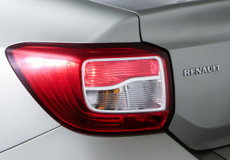 Подержанный автомобиль Renault Logan Sedan 2014 года (7 фото)