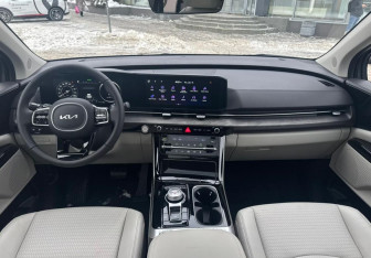 Новый Kia Carnival 2025 (8 фото)