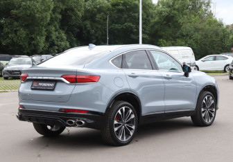Подержанный автомобиль Geely Tugella 2023 года (5 фото)