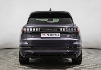 Подержанный автомобиль Lynk&Co 09 2023 года (6 фото)