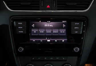 Подержанный автомобиль Skoda Octavia Liftback 2019 года (17 фото)