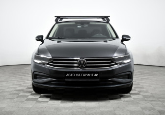 Подержанный автомобиль Volkswagen Passat Sedan 2020 года (2 фото)