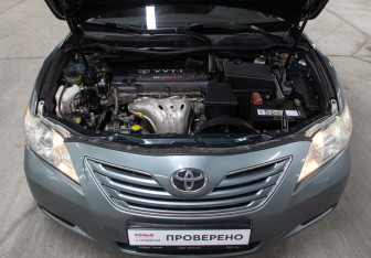 Подержанный автомобиль Toyota Camry Sedan 2006 года (9 фото)