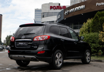 Подержанный автомобиль Hyundai Santa Fe 2012 года (4 фото)