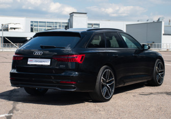 Подержанный автомобиль Audi A6 Sedan 2020 года (5 фото)