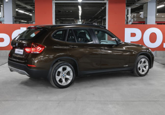 Подержанный автомобиль BMW X1 2014 года (5 фото)