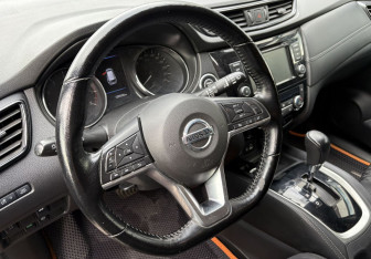 Подержанный автомобиль Nissan X-Trail 2020 года (14 фото)