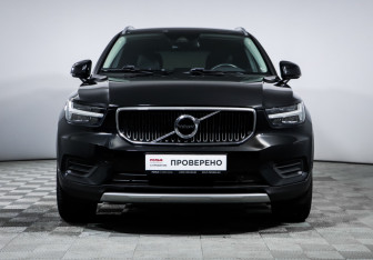 Подержанный автомобиль Volvo XC40 2018 года (2 фото)
