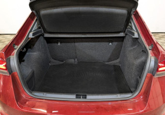 Подержанный автомобиль Skoda Rapid Liftback 2020 года (9 фото)