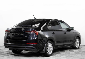 Подержанный автомобиль Skoda Rapid Liftback 2022 года (5 фото)