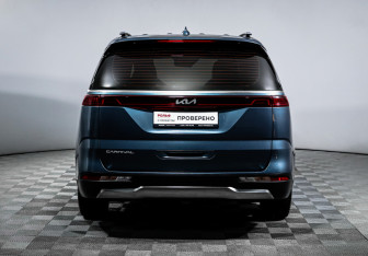 Подержанный автомобиль Kia Carnival 2021 года (6 фото)