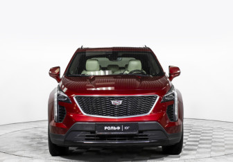Подержанный автомобиль Cadillac XT4 2021 года (2 фото)