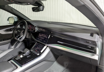Новый Audi Q8 2025 (9 фото)