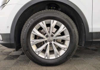 Подержанный автомобиль Volkswagen Tiguan 2017 года (18 фото)