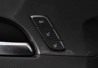 Подержанный автомобиль Hyundai Santa Fe 2022 года (17 фото)