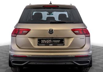 Подержанный автомобиль Volkswagen Tiguan 2021 года (6 фото)