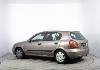 Подержанный автомобиль Nissan Almera Hatchback 2006 года (7 фото)