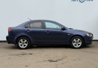 Подержанный автомобиль Mitsubishi Lancer Sedan 2008 года (4 фото)