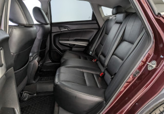 Подержанный автомобиль Honda Crosstour 2014 года (18 фото)