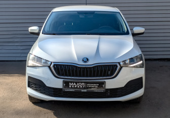Подержанный автомобиль Skoda Rapid Liftback 2021 года (2 фото)