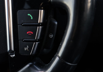 Подержанный автомобиль Land Rover Discovery 2014 года (24 фото)