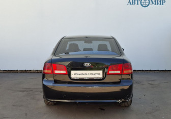 Подержанный автомобиль Kia Magentis 2008 года (6 фото)
