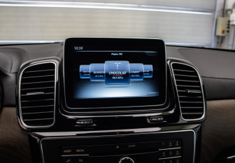 Подержанный автомобиль Mercedes-Benz GLE 2015 года (14 фото)