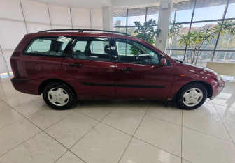 Подержанный автомобиль Ford Focus Wagon 2004 года (4 фото)