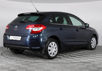 Подержанный автомобиль Citroen C4 Hatchback 2011 года (3 фото)