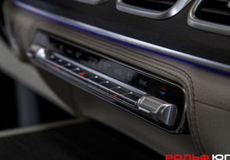 Подержанный автомобиль Mercedes-Benz GLE 2020 года (18 фото)