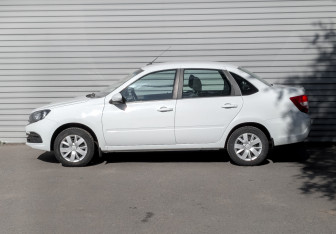 Подержанный автомобиль LADA (ВАЗ) Granta Sedan 2023 года (8 фото)