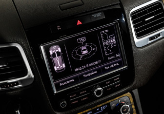 Подержанный автомобиль Volkswagen Touareg 2012 года (21 фото)