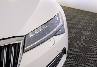 Подержанный автомобиль Skoda Superb Liftback 2021 года (11 фото)