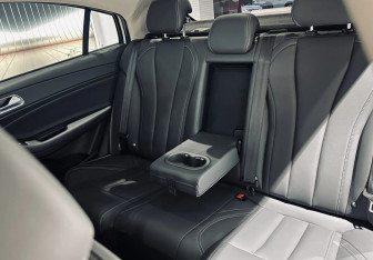 Подержанный автомобиль Omoda S5 2023 года (19 фото)