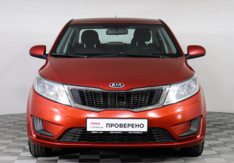 Подержанный автомобиль Kia Rio Sedan 2013 года (2 фото)