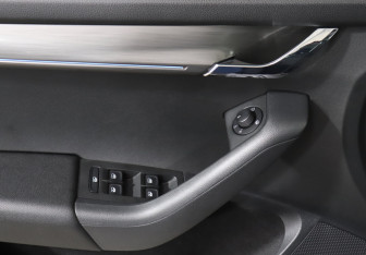 Подержанный автомобиль Skoda Octavia Liftback 2020 года (19 фото)