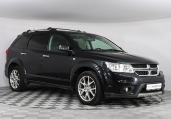 Подержанный автомобиль Dodge Journey 2011 года (3 фото)