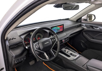 Подержанный автомобиль Haval Jolion 2023 года (15 фото)