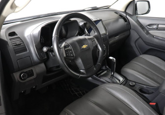 Подержанный автомобиль Chevrolet TrailBlazer 2014 года (5 фото)