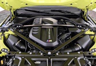 Подержанный автомобиль BMW M4 Coupe 2021 года (9 фото)