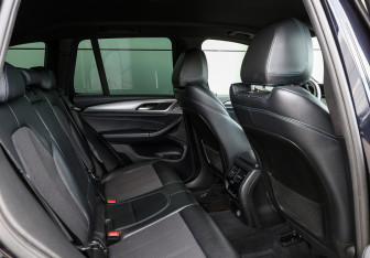 Подержанный автомобиль BMW X3 2018 года (12 фото)