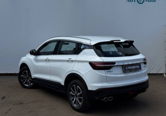 Подержанный автомобиль Geely Coolray 2022 года (6 фото)