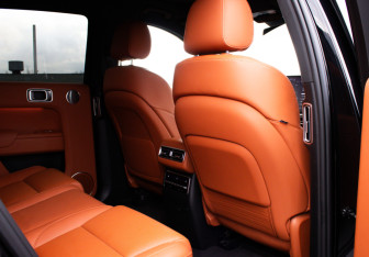 Подержанный автомобиль LiXiang L7 2023 года (12 фото)