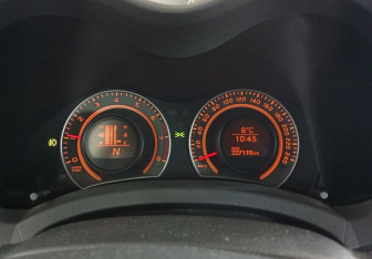 Подержанный автомобиль Toyota Auris Hatchback 2007 года (13 фото)