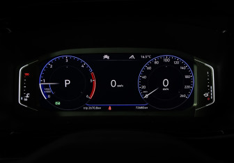 Подержанный автомобиль Volkswagen Multivan 2020 года (11 фото)