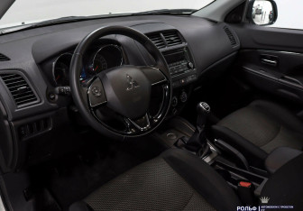 Подержанный автомобиль Mitsubishi ASX 2021 года (7 фото)